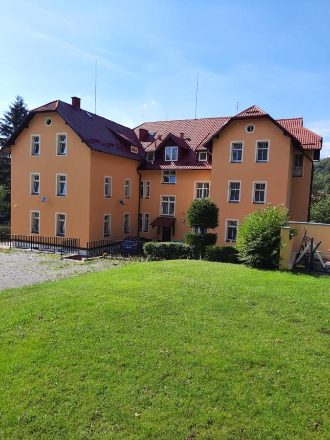 Bed and Breakfast Osrodek Wypoczynkowy Buenos Aires à Kudowa-Zdrój Extérieur photo