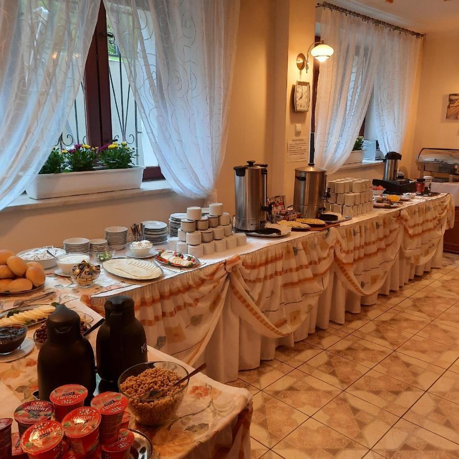 Bed and Breakfast Osrodek Wypoczynkowy Buenos Aires à Kudowa-Zdrój Extérieur photo