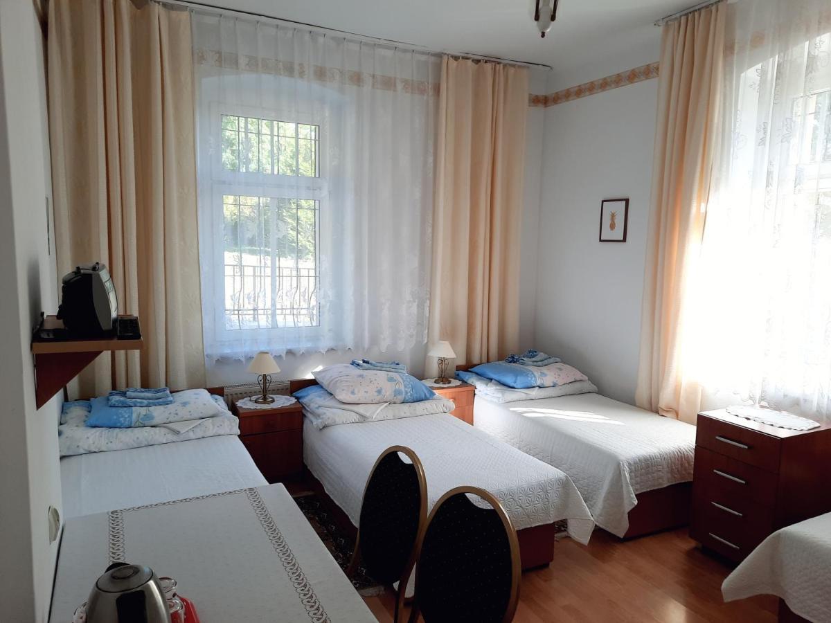 Bed and Breakfast Osrodek Wypoczynkowy Buenos Aires à Kudowa-Zdrój Extérieur photo